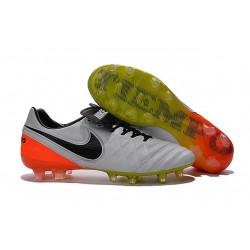 2016 Scarpa da calcio per terreni duri Nike Tiempo Legend VI - Uomo Bianco Nero Arancione Totale Volt