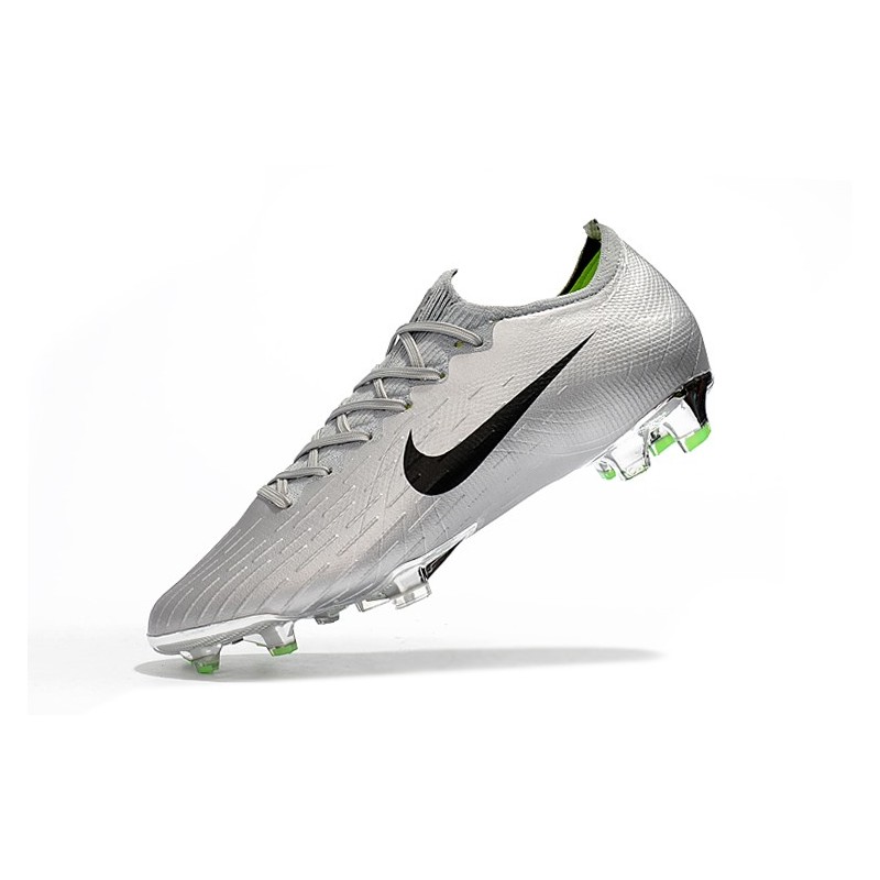 Nuove nike silver online