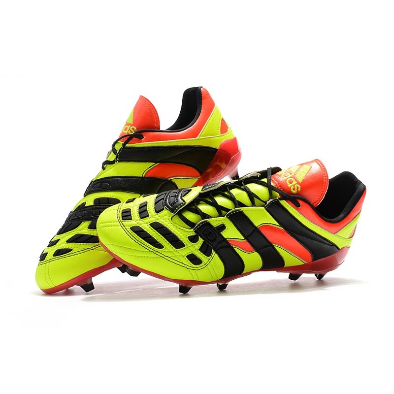scarpe da calcio a 6 tacchetti adidas